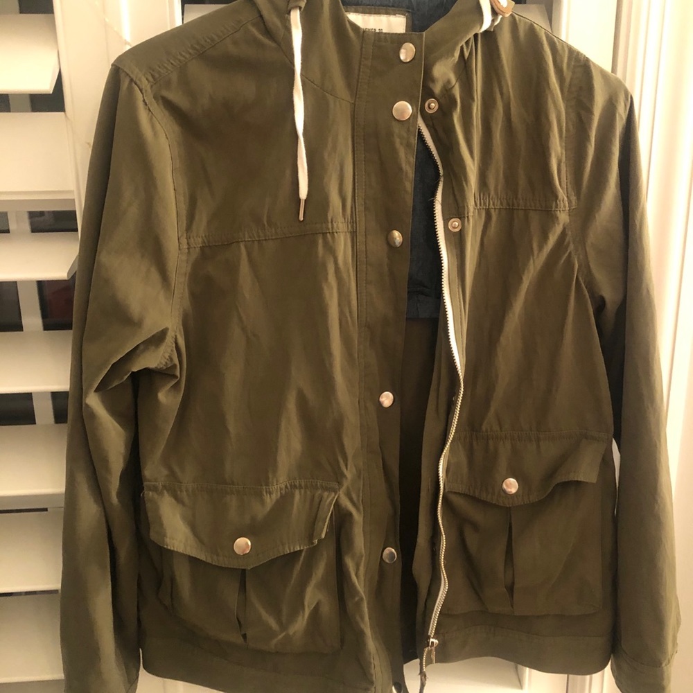 Green Jacket - Picture 4 of 6